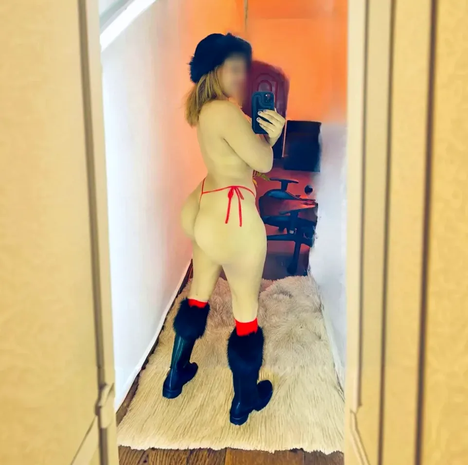Fatima, 22