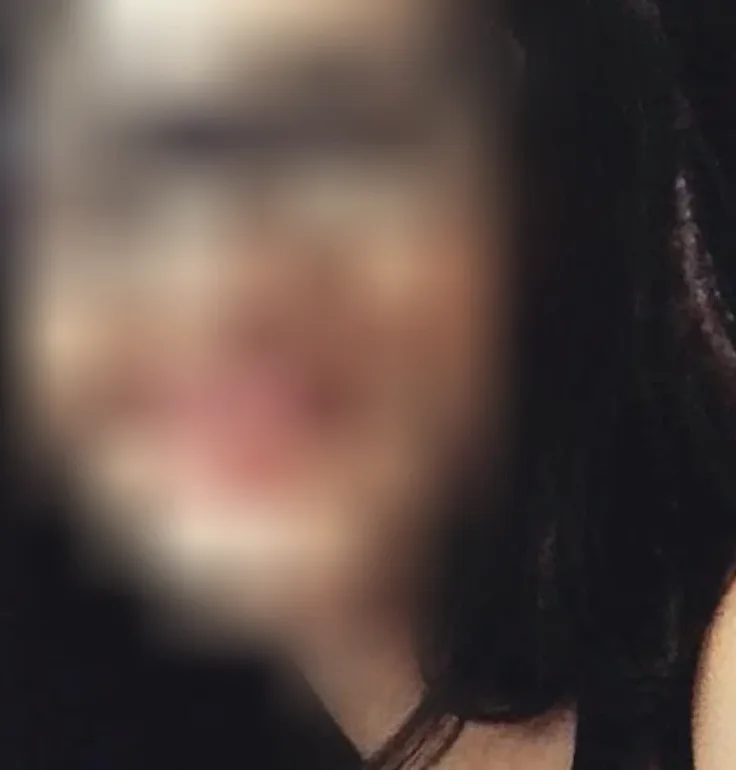Karin, 25